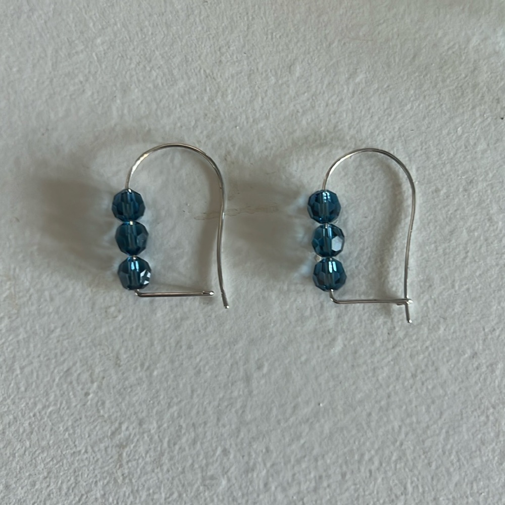 Touchstone Crystal Down to the wire Montana earrings